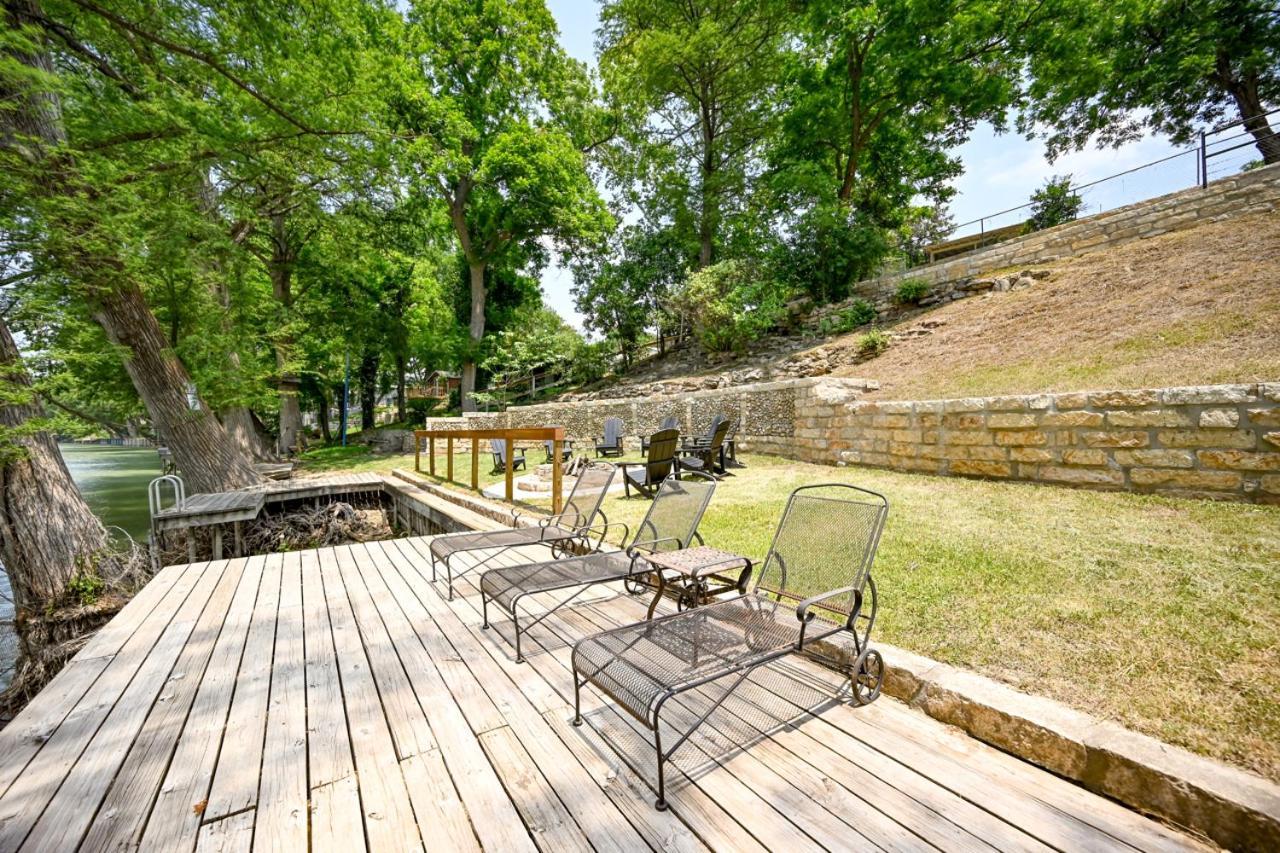 Luxury Lakefront Oasis With Boat Dock-Firepit McQueeney المظهر الخارجي الصورة